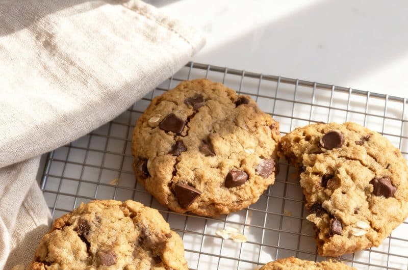 Chocolate Chip Oatmeal Cookies