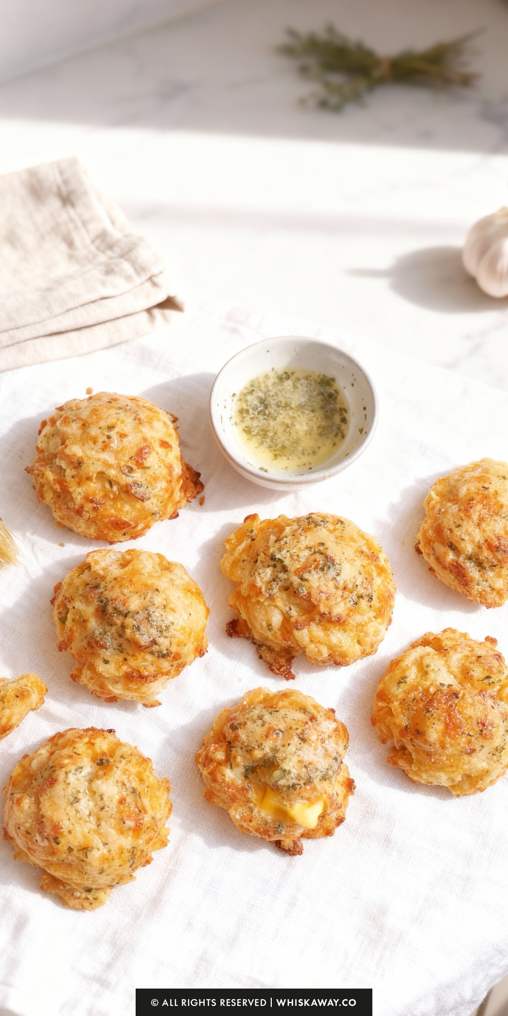 Cheesy Garlic Biscuits