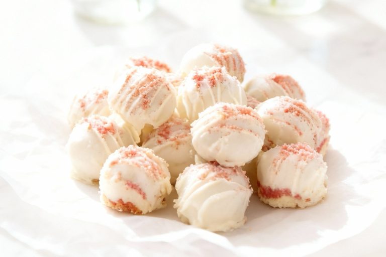 Strawberry Cheesecake Truffles for Valentine’s Day