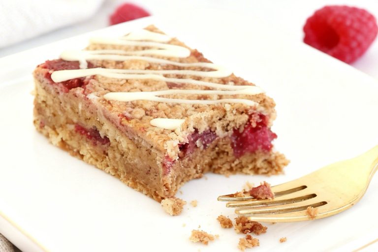 raspberry white chocolate oat bars
