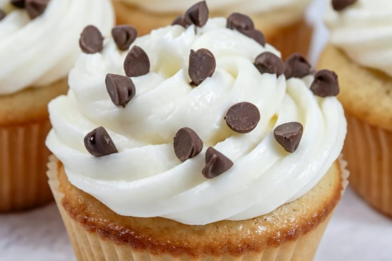 Cannoli Cupcakes