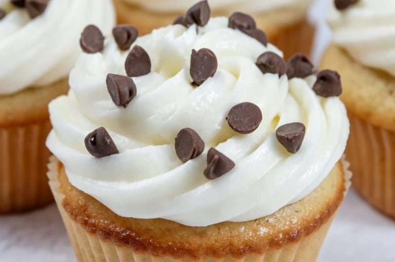 Cannoli Cupcakes