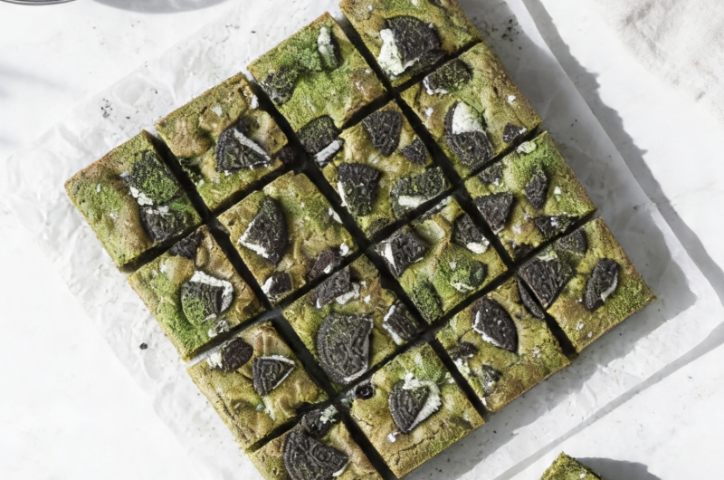 Matcha Oreo Blondies